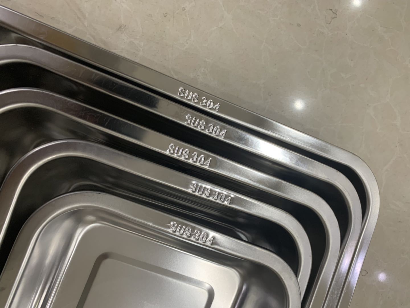 304方盘厚不锈钢托盘长方形餐盘烧烤盘子食品级不锈钢平底蒸饭盘