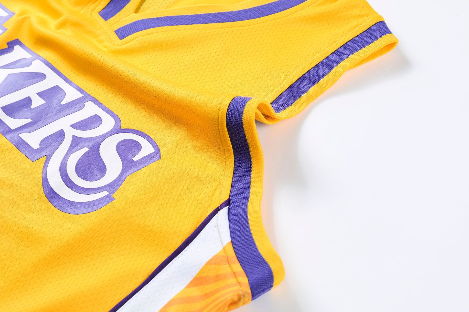 新款湖人城市版23号詹姆斯球衣比赛出场运动篮球服套装印字号定制