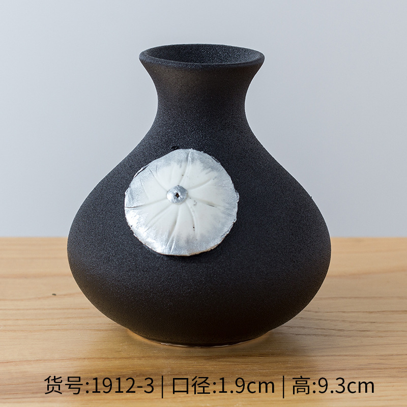 Nordic Style Ceramic Handmade Flowers Kneading Simple Black Aromatherapy Small Vase Flower Ware Living Room Home Decoration Ornaments