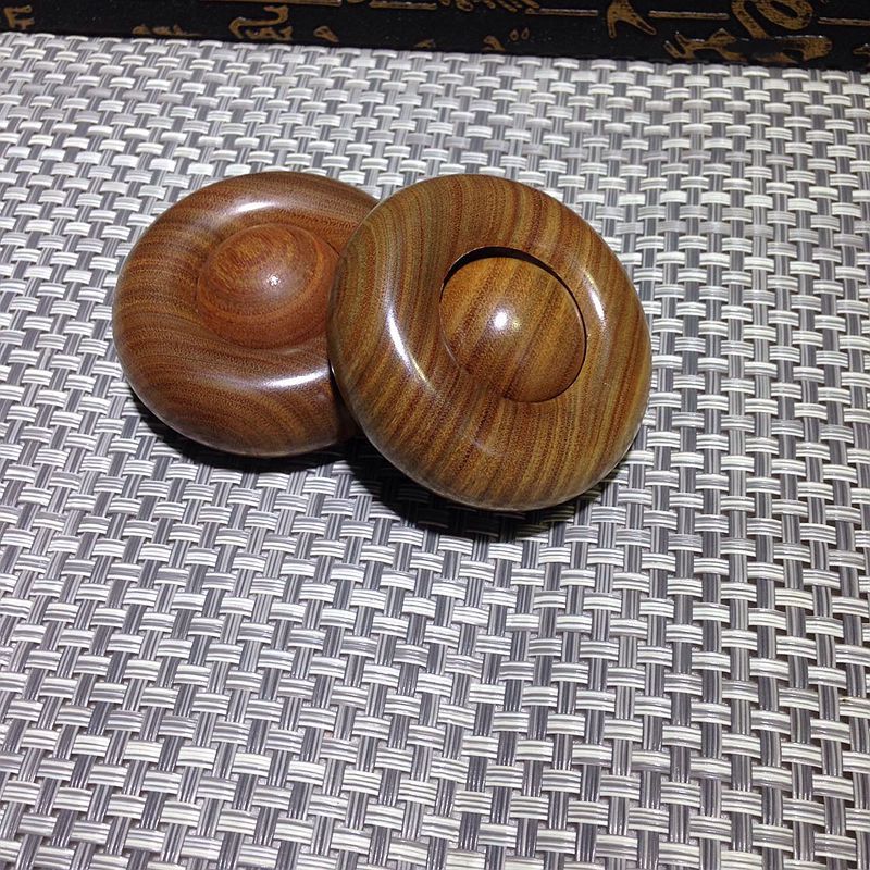 绿檀手把件绿檀木质圆形手转捻件自然清香绿檀木文玩工艺品批发