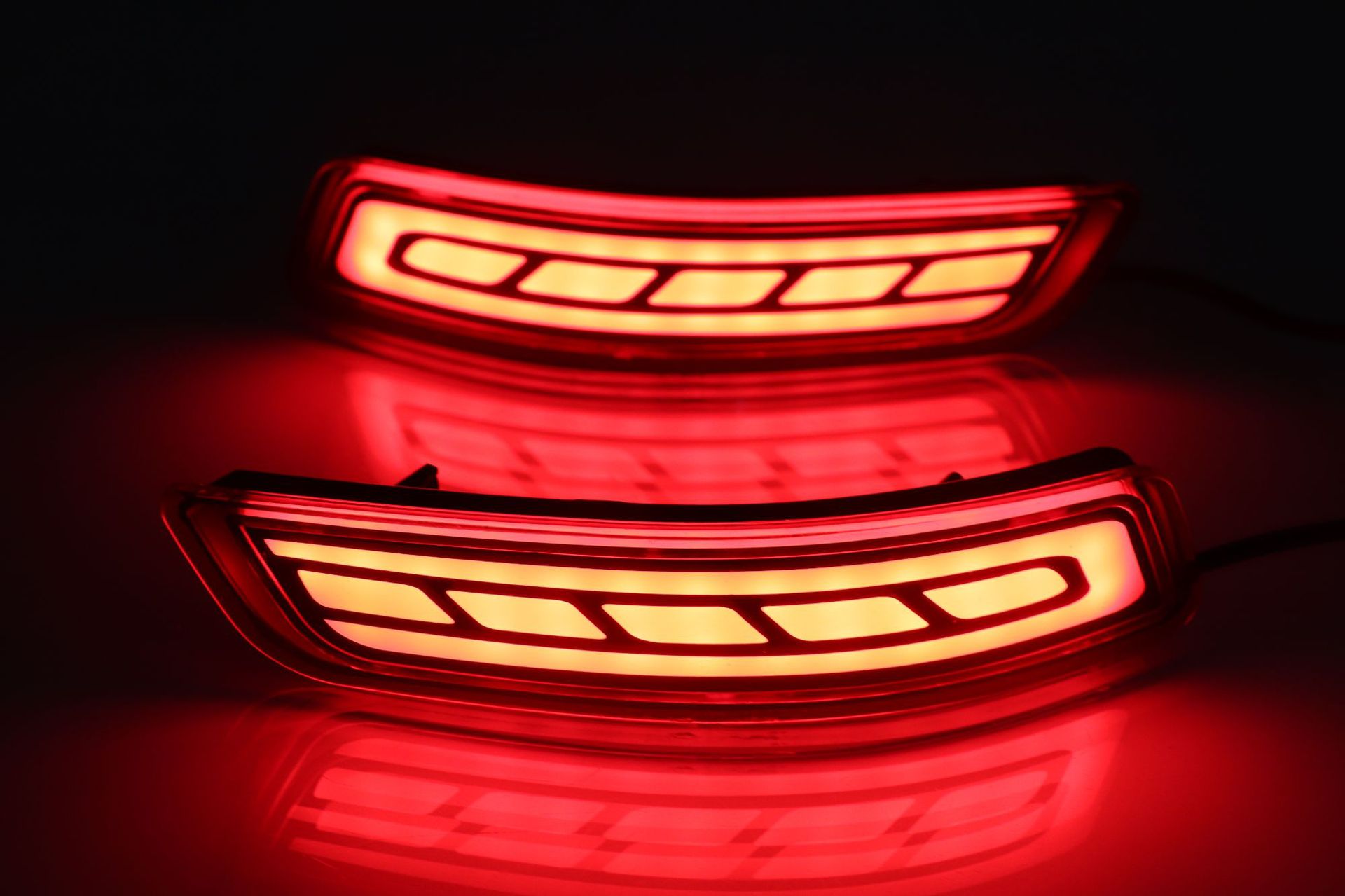 适用于14-18卡罗拉两功能三功能一心款后杠灯刹车灯汽车尾灯专用