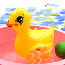 工厂大量生产PVC充气儿童洗澡戏水玩具 小鸭子鲸鱼趣味水中玩具