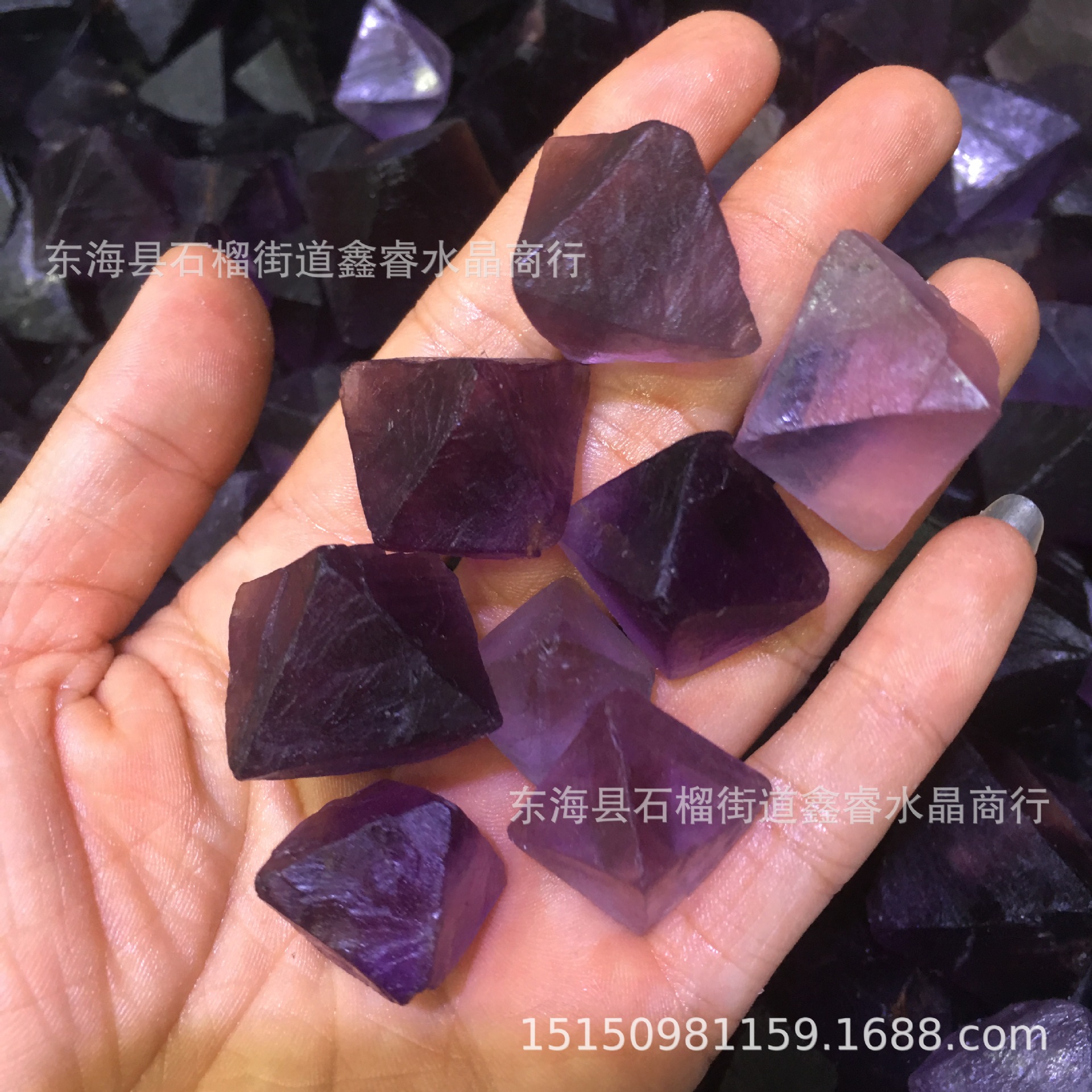 厂家批发紫萤石八面体水晶原石大颗粒颜色好可做吊坠配件能量萤石