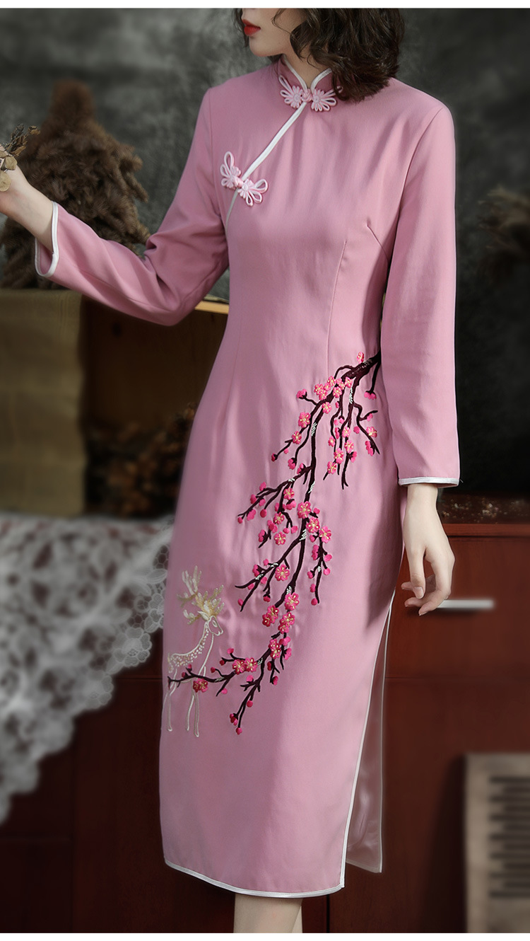 文艺国风秋冬新款复古梅花刺绣高开叉修身走秀旗袍(货号 kd1013)