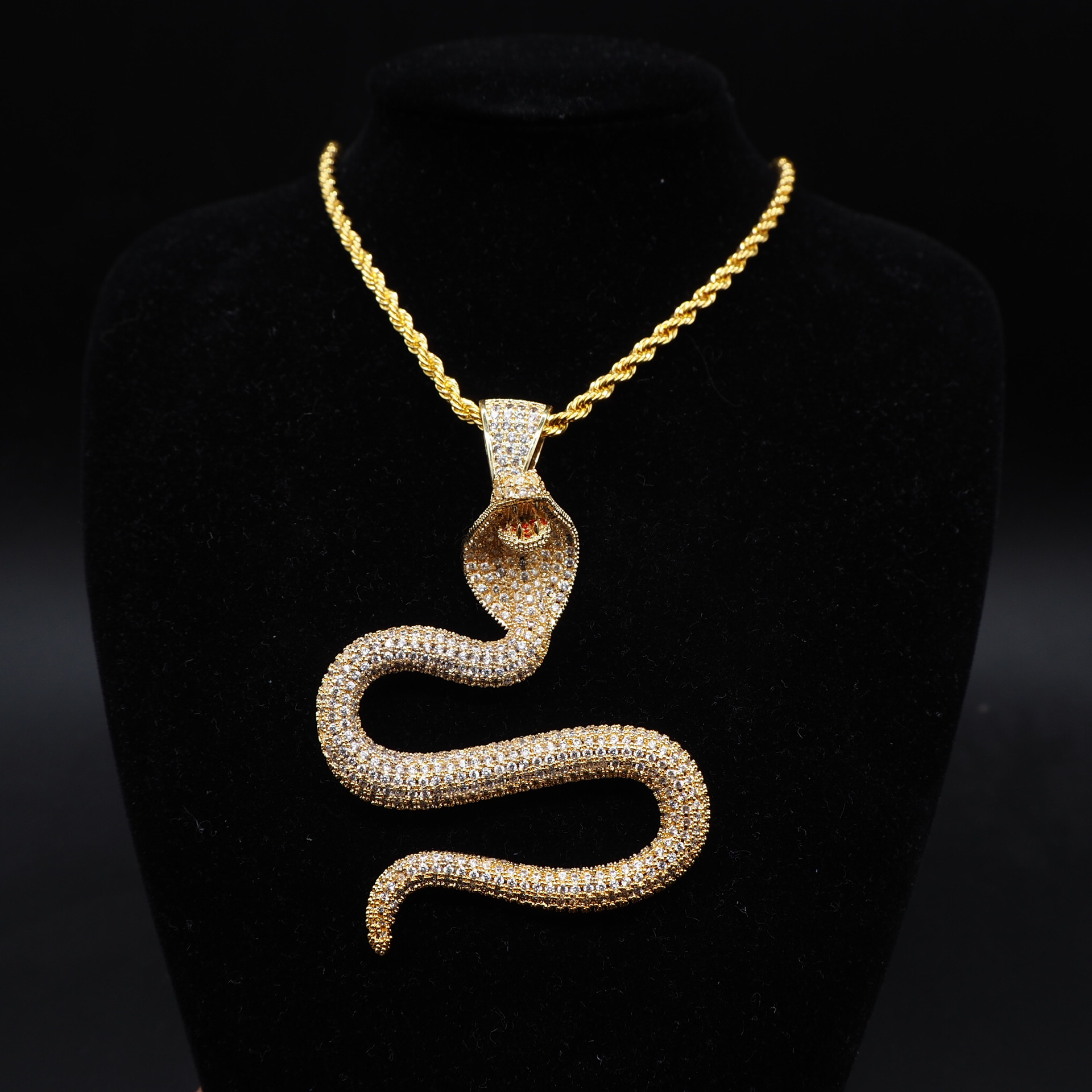 眼镜蛇实心满钻吊坠男士项链欧美嘻哈铜饰品电镀彩锆个性潮流