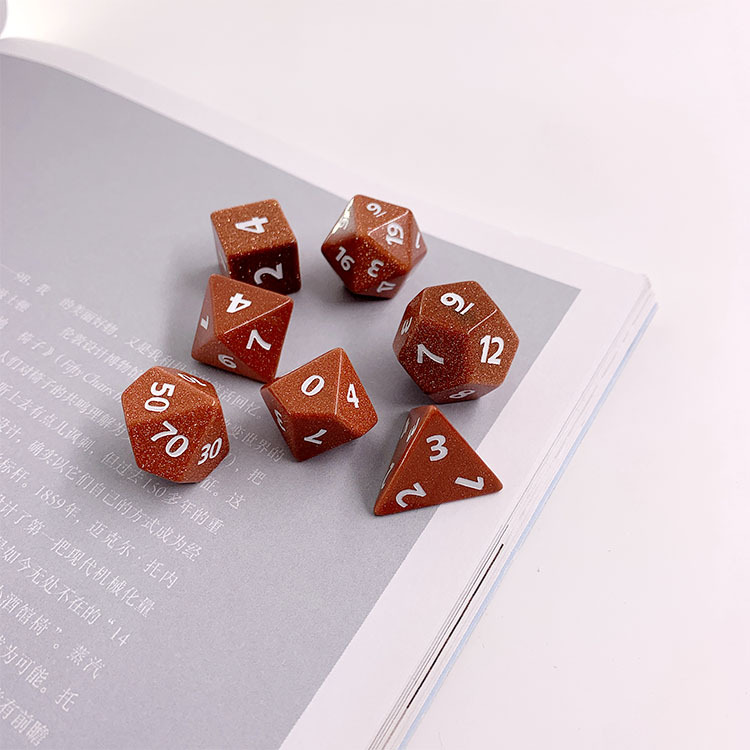 跨境专供多面骰子 数字骰子游戏配件 金沙骰子7颗装 定制logo