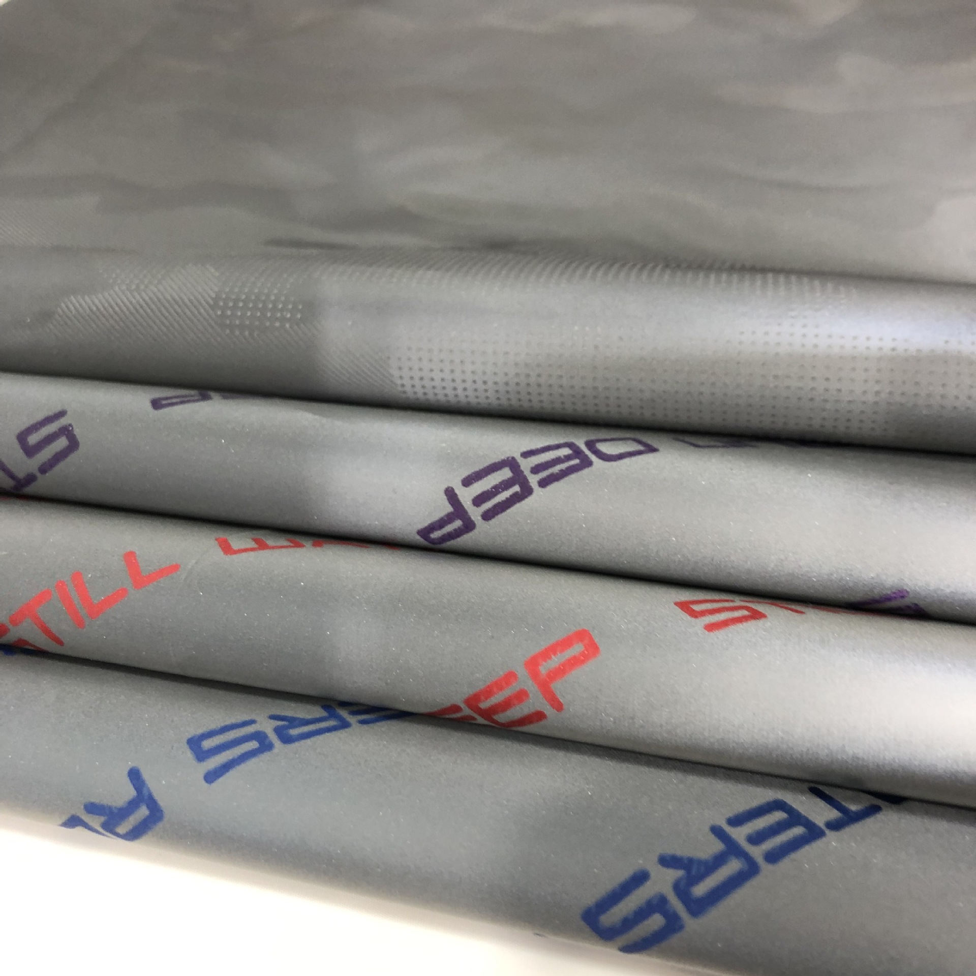 现货 反光布夜光面料 反光银夜光银 银色夜光布 羽绒服棉服面料