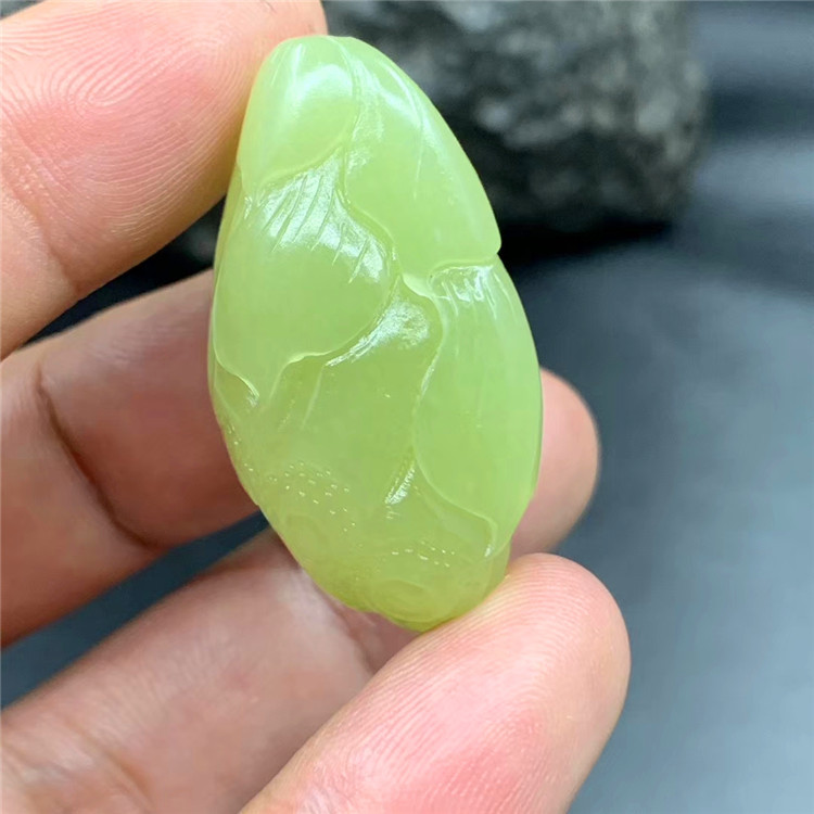 新疆和田玉若羌黄玉荷花挂件玉坠黄绿色黄口玉吊坠挂坠带证书