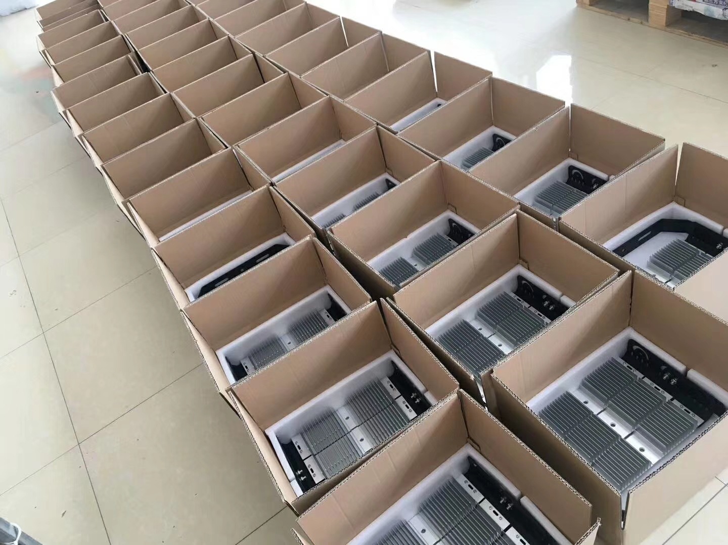 超亮led铝散热单头可旋转50w600w模组投光灯隧道广告照明投光路灯