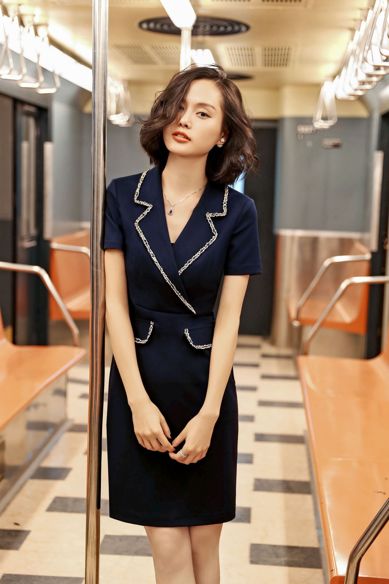 春夏季新款时尚韩版百搭修身助理秘书管理前台连衣裙短袖职业女装