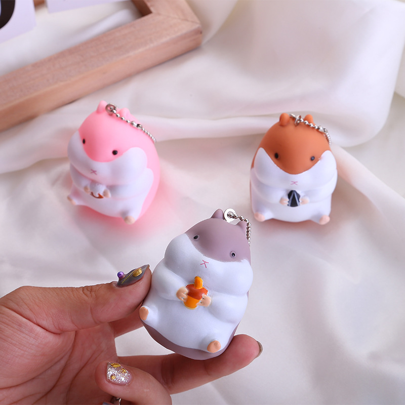 松鼠挂件公仔钥匙扣可爱鼠宝宝钥匙圈男女士创意皮绳钥匙链挂饰