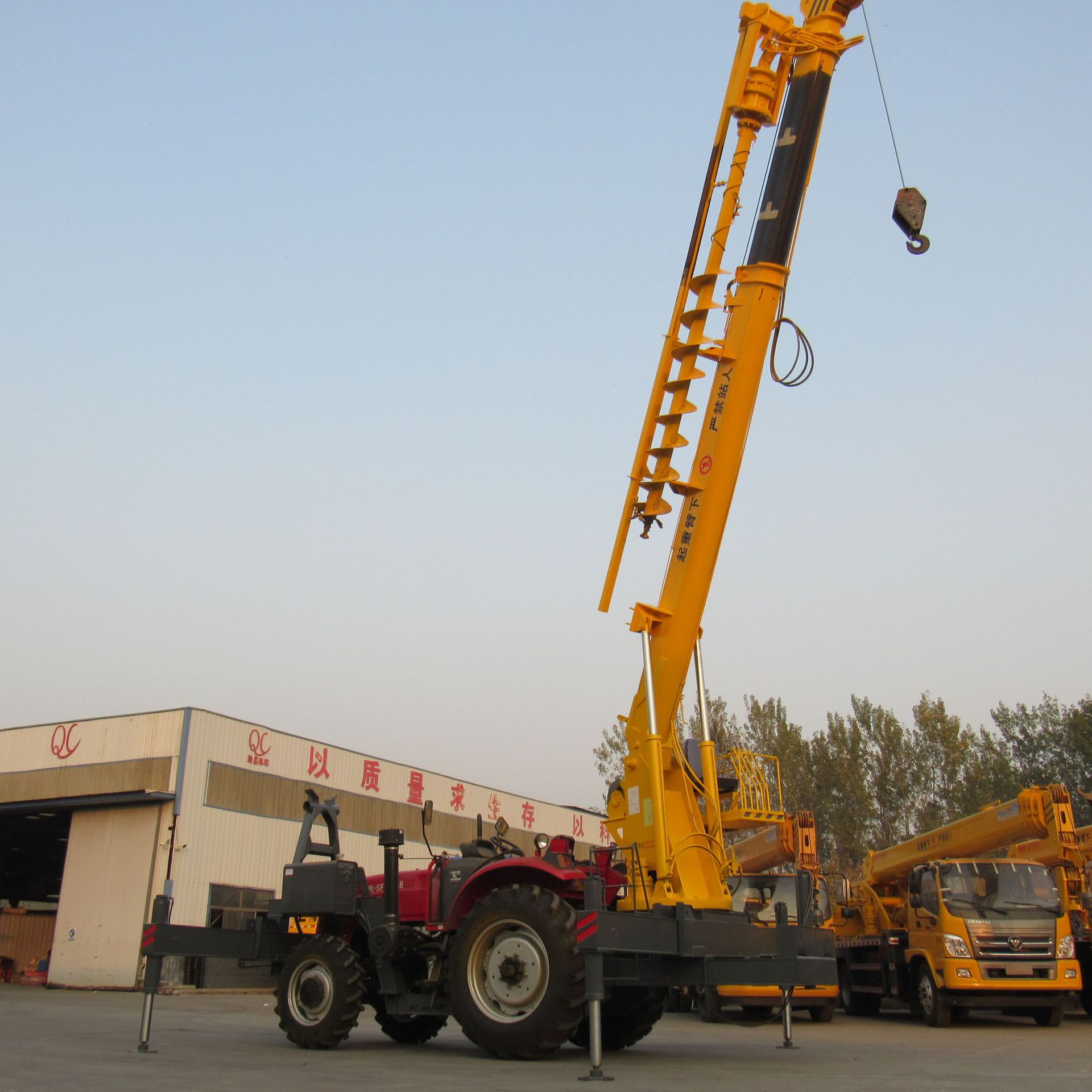 拖拉机吊钻一体机价格 电线杆挖坑立杆机 越野吊钻机-阿里巴巴