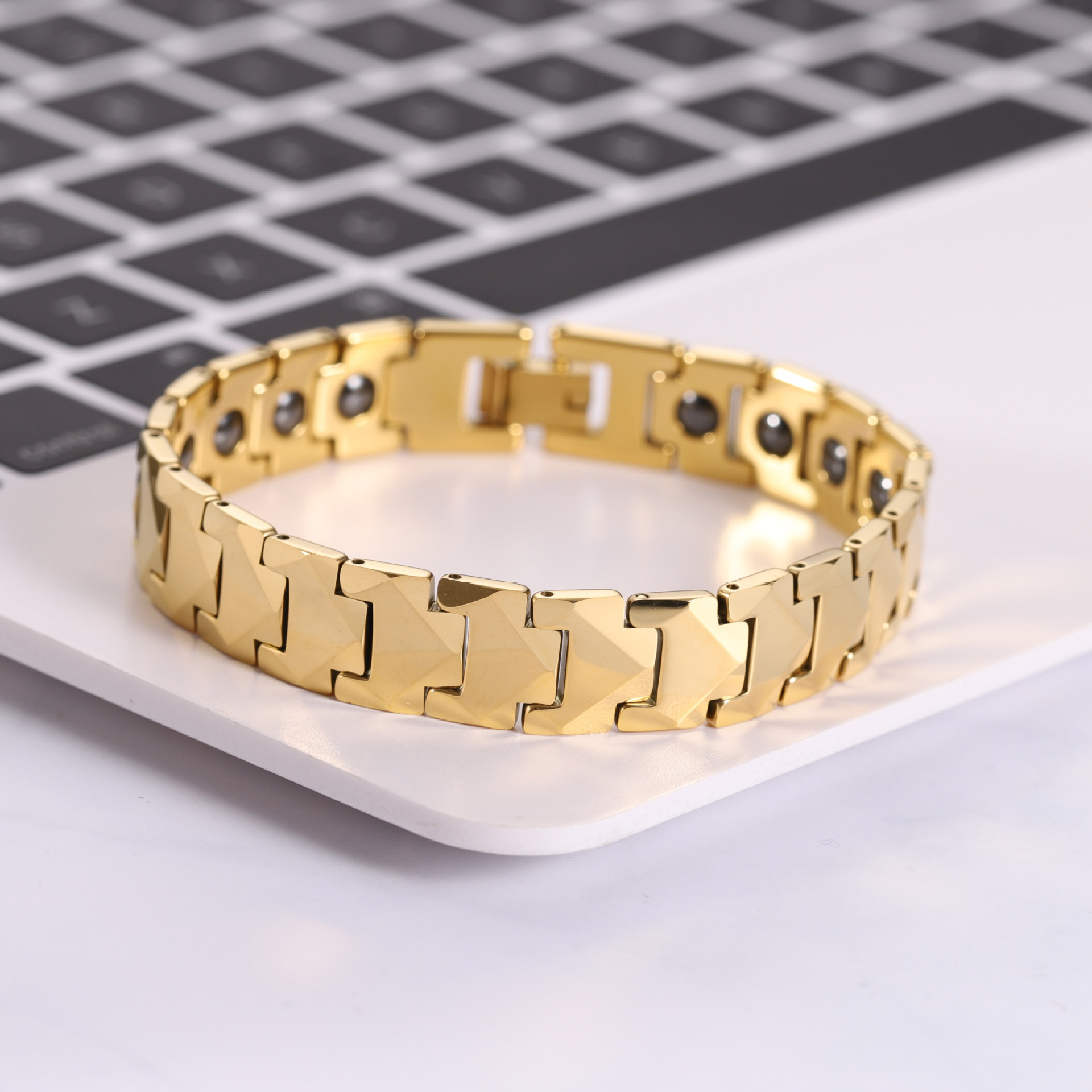 新外贸新款韩版个性时尚 外贸饰品批发钨钢手饰 男士钨钢手链wg07