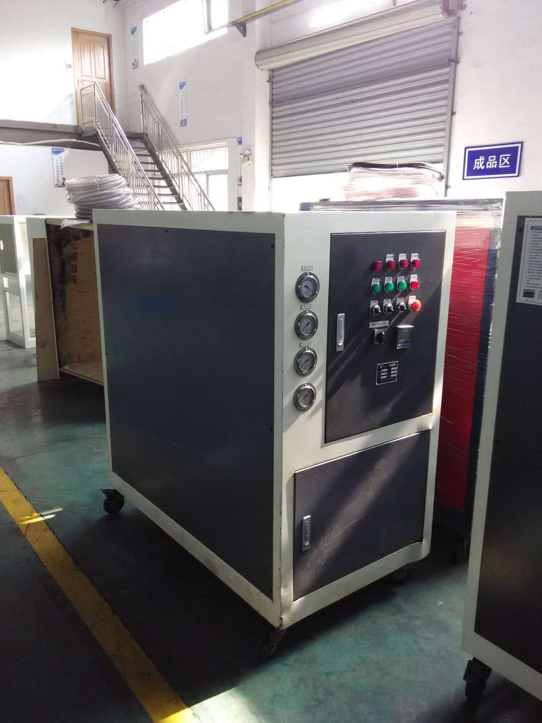李先生13817949400 -y系列设备专用于液压油油品净化处理,设备具备