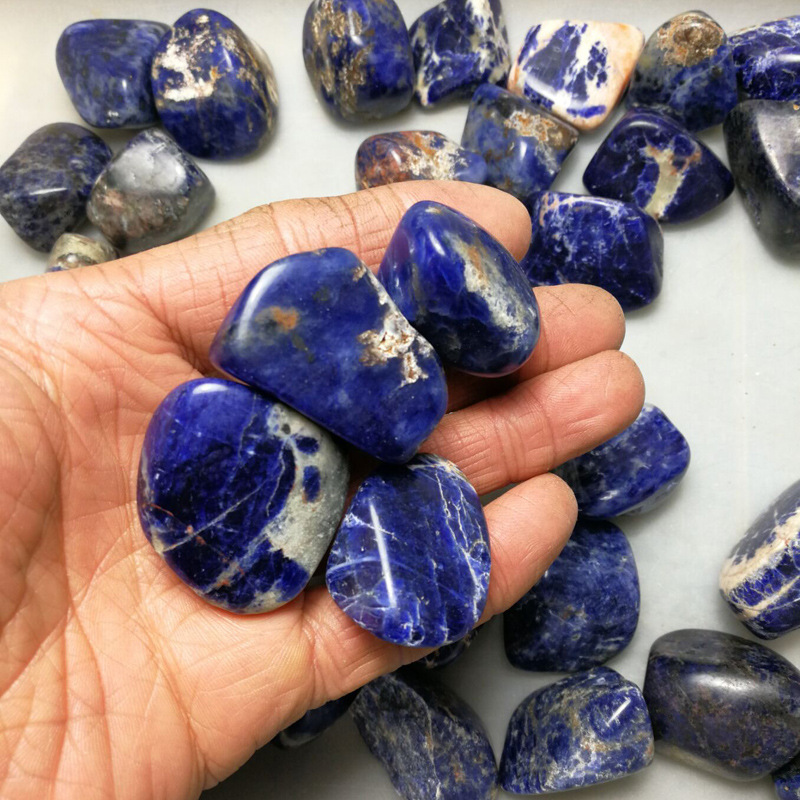 天然蓝纹碎石批发 方钠石裸石盆景石鱼缸石每100克价