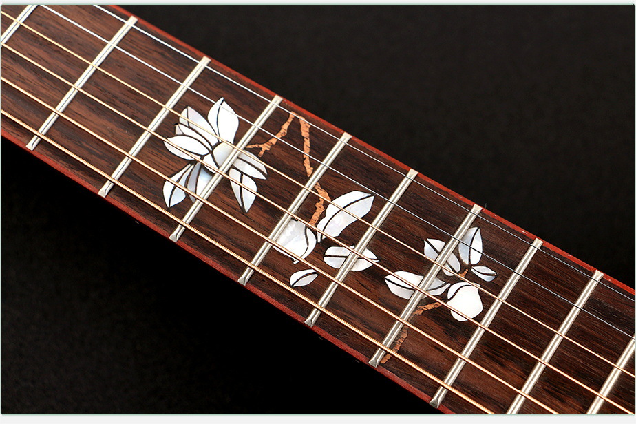 2019  莫斯最新雕花民谣吉他    混批价格按低批发价格出售  批发不