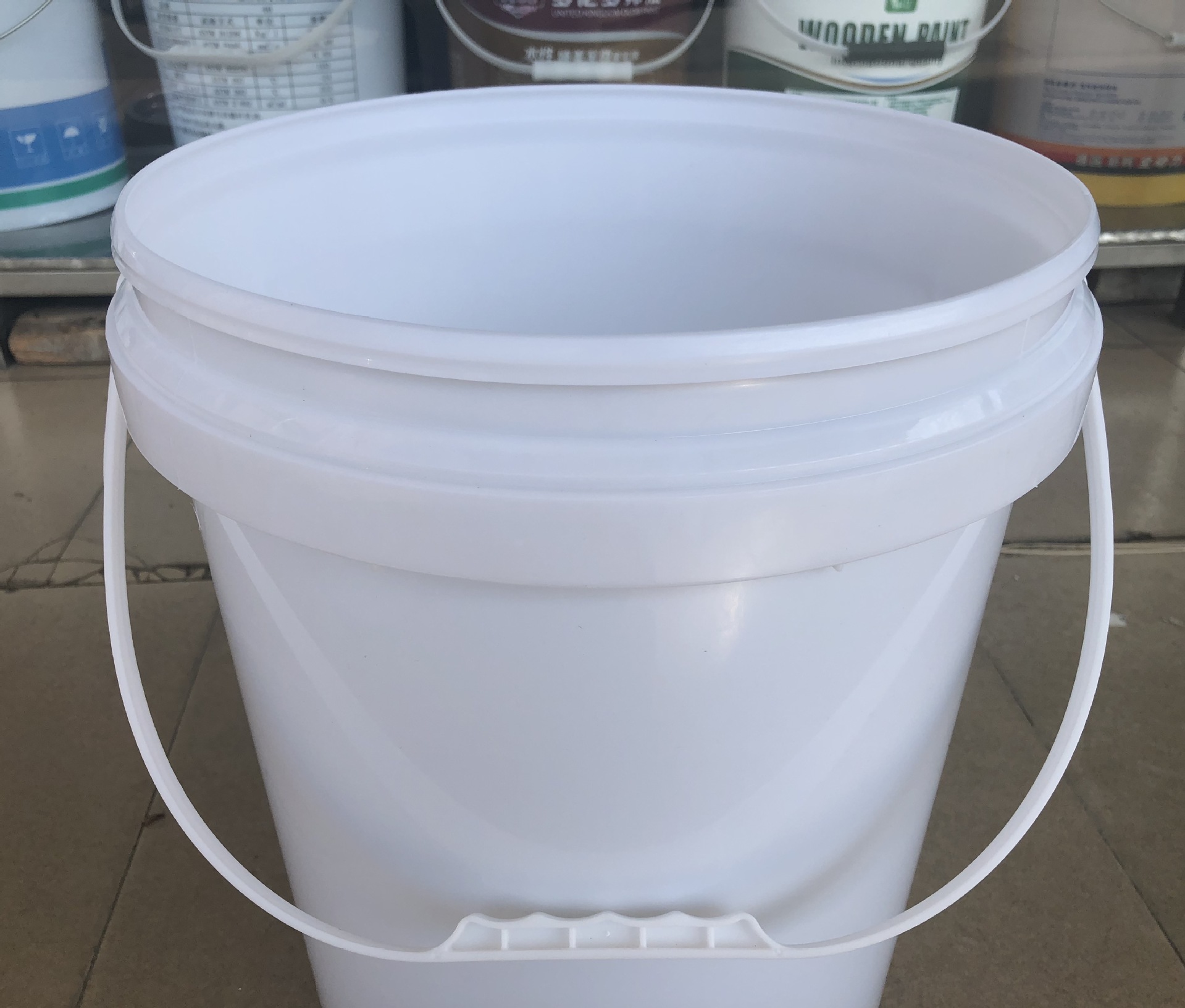 厂家批发19l加厚包装桶19升涂料桶白乳胶化工桶圆形塑料胶桶油桶