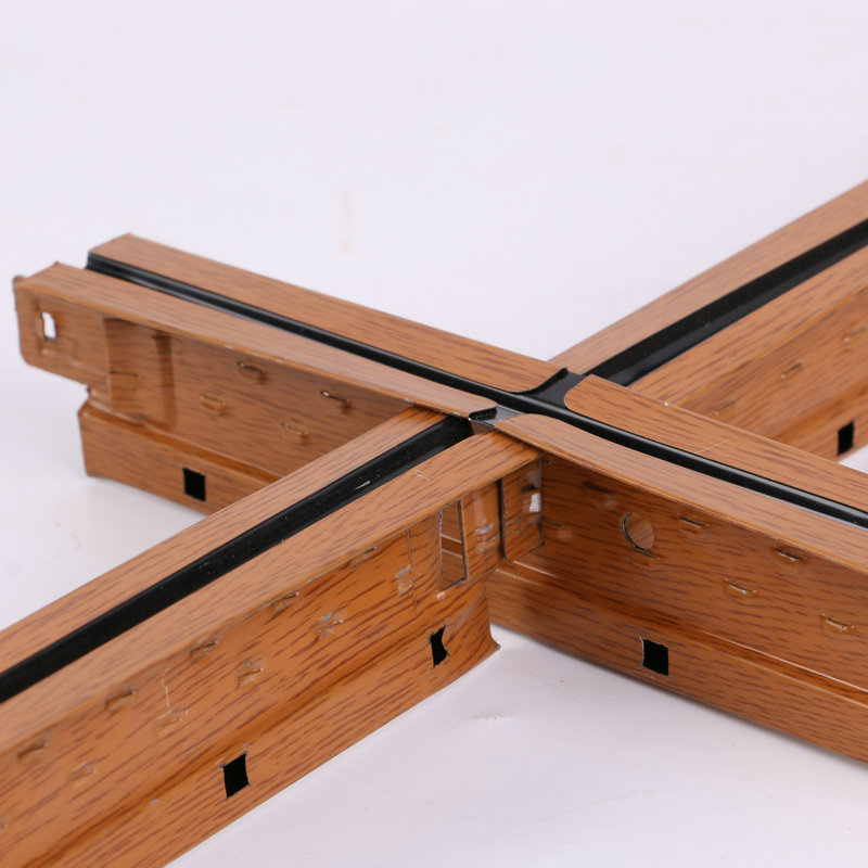 厂家批发 黑木纹贯通烤漆龙骨 t型轻钢龙骨 烤漆吊顶用龙骨批发