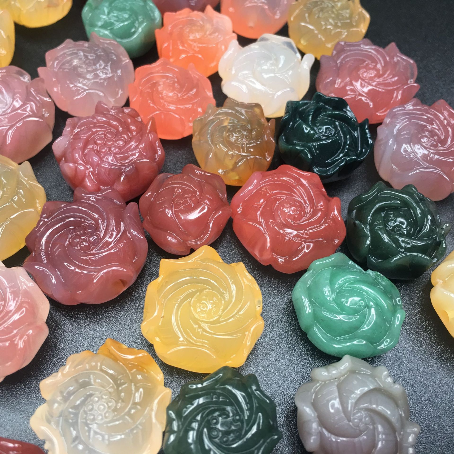 盐源玛瑙新品牡丹花雕刻 糖果玛瑙花件雕刻 厂家直批盐源玛瑙批发