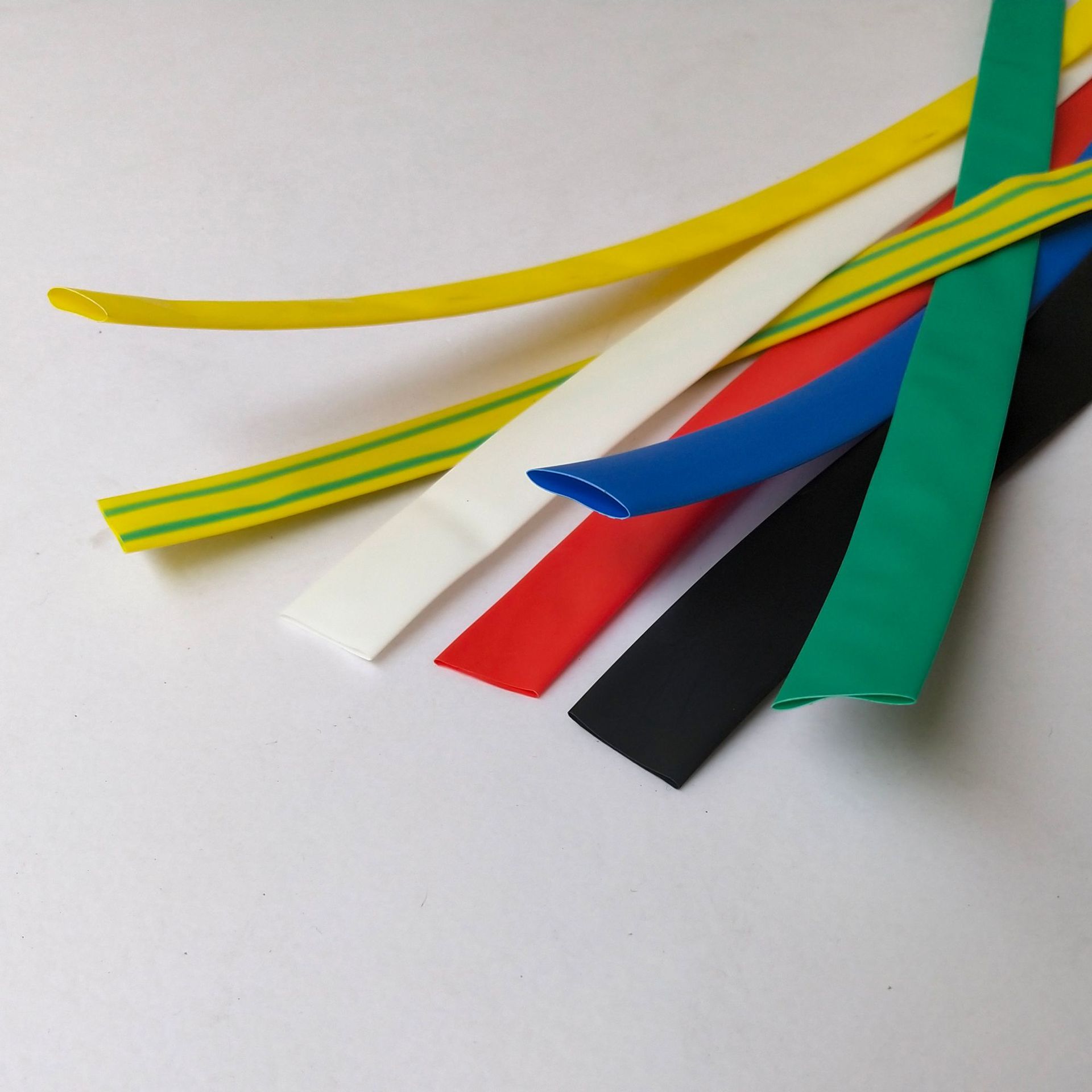 1kv热收缩管低温低压热缩管pe绝缘热收缩管 热缩铜牌保护管