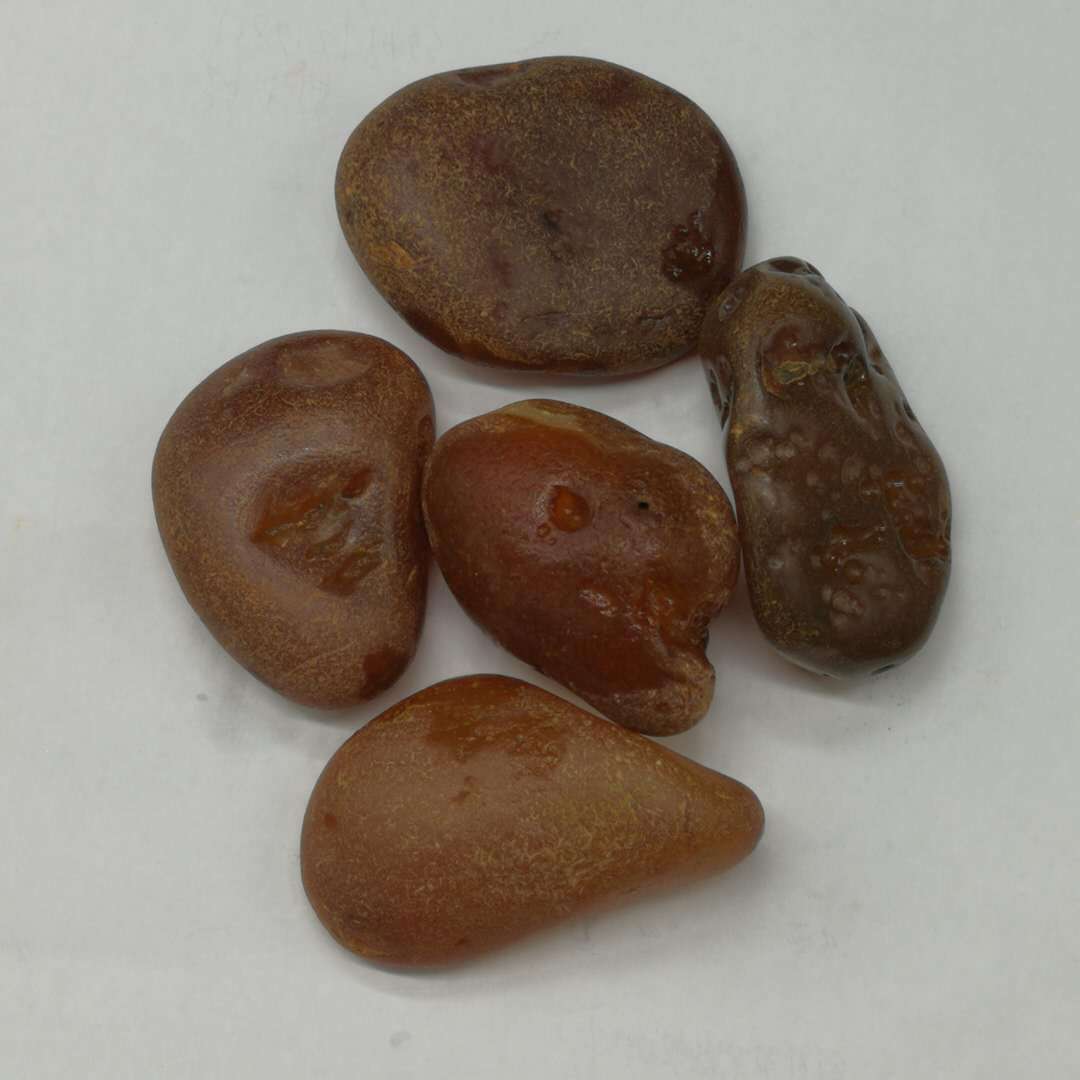 厂家直销天然红玛瑙原石 手链雕刻原料鱼缸装饰把玩摆件 玛瑙批发