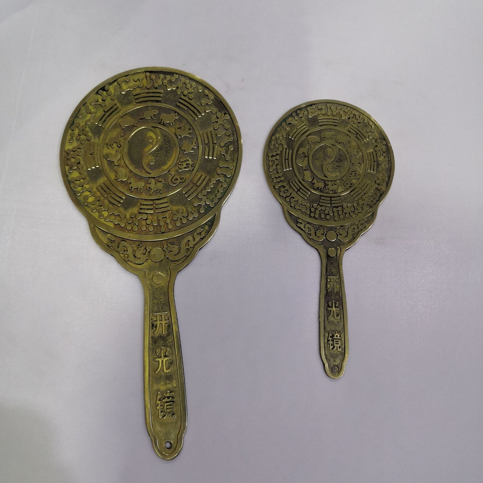 铜镜批发铜八卦镜有柄铜镜生肖铜镜照妖镜铜镜道家法器家居摆件