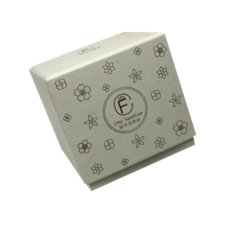 彩盒瓦楞礼品彩盒量大优惠印金礼品盒热帖常见的包装礼盒的材质选择