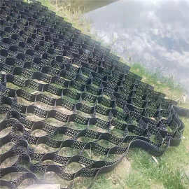 20公分土工格室河坡护坡防水土流失固土绿化种植网格蜂窝土工格栅