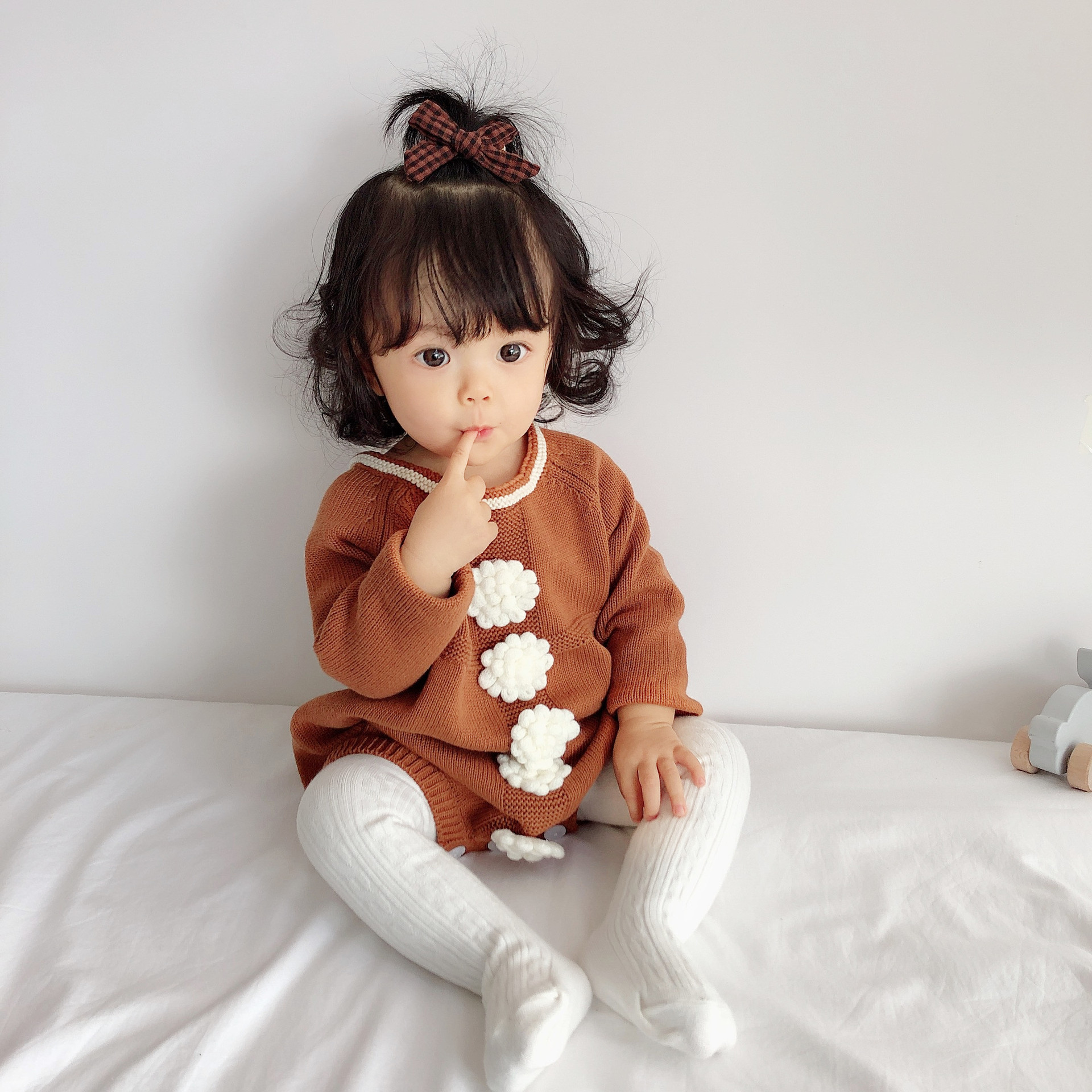 婴儿女宝宝针织衫可爱洋气公主春秋新款萌连体衣爬服哈衣包屁衣服