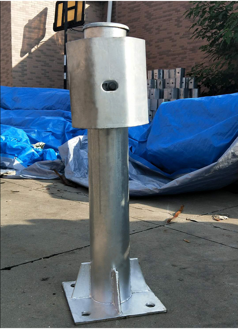 益宙高速公路波形护栏 镀锌钢方形立柱护栏板 防撞立柱预埋立柱