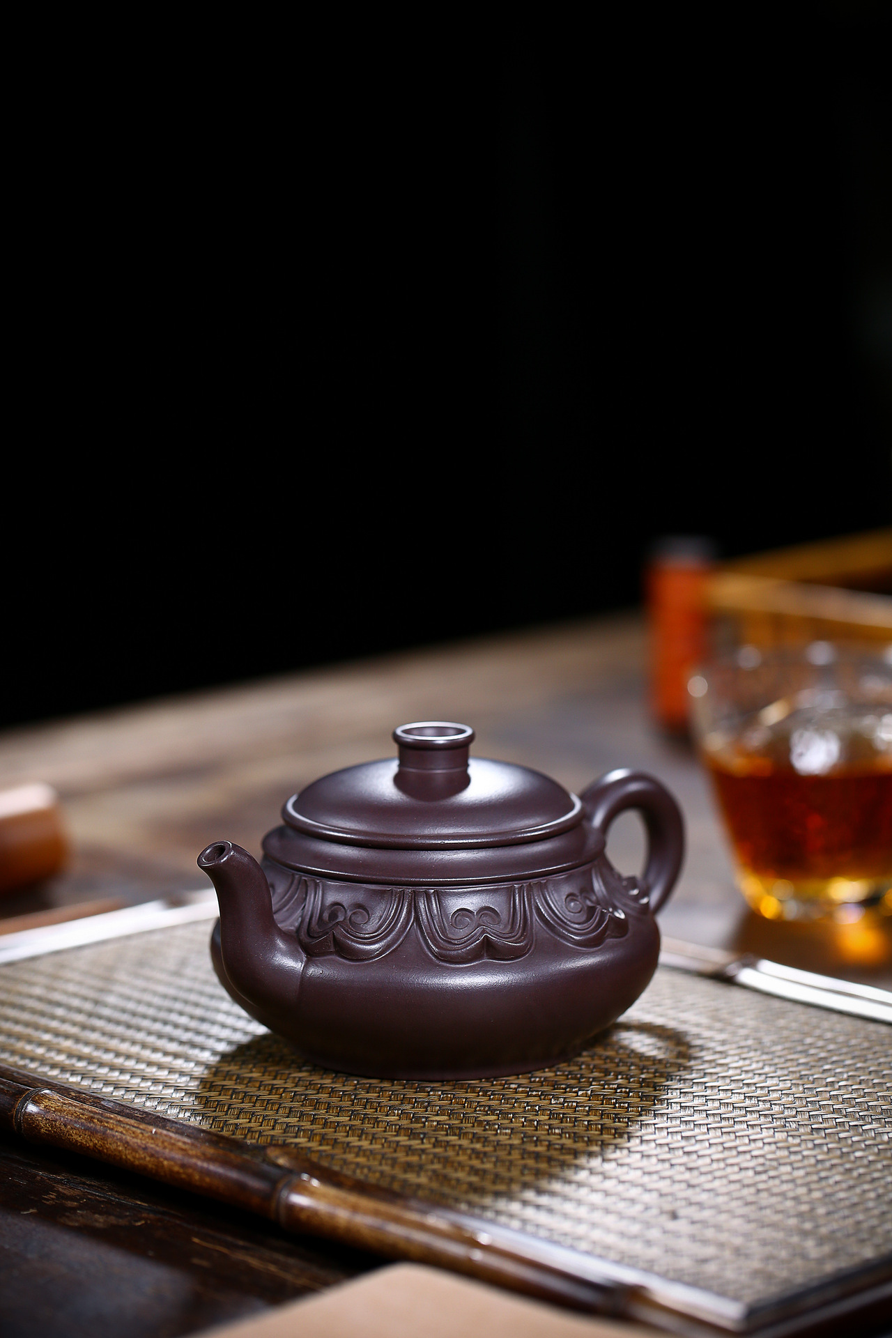 宜兴紫砂壶 名家手绘原矿老紫泥梵莲茶壶 礼品茶具微商一件代发货