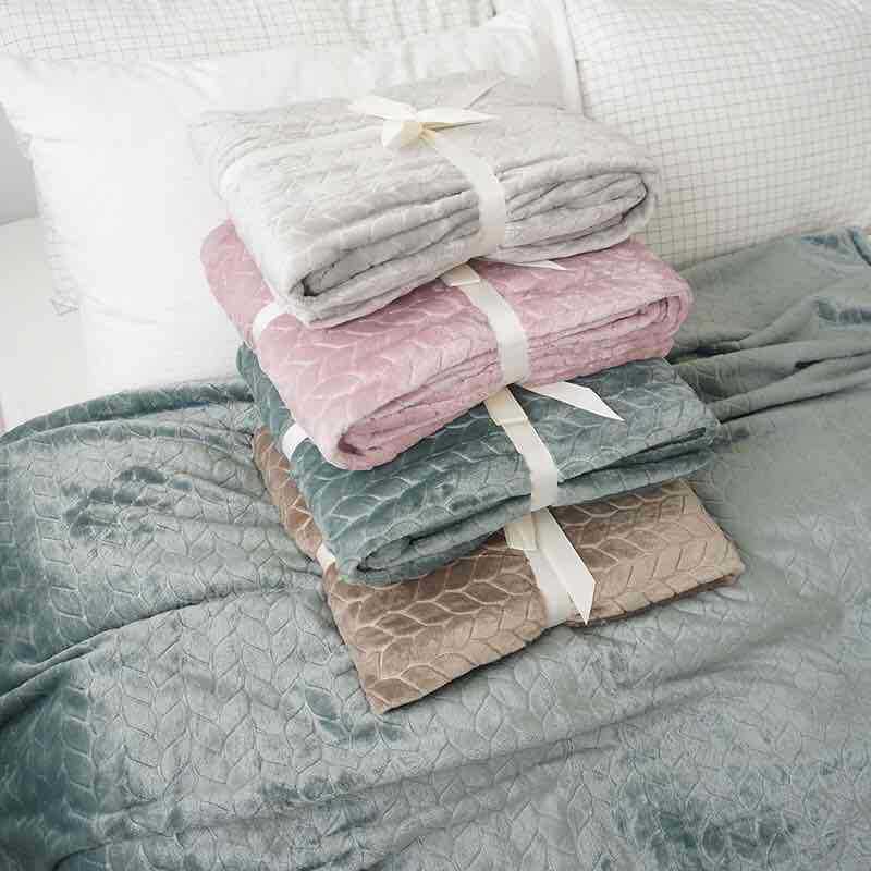 外贸出口礼品包边毛毯 大麦穗法兰绒空调毯定制logo加厚双面毛毯