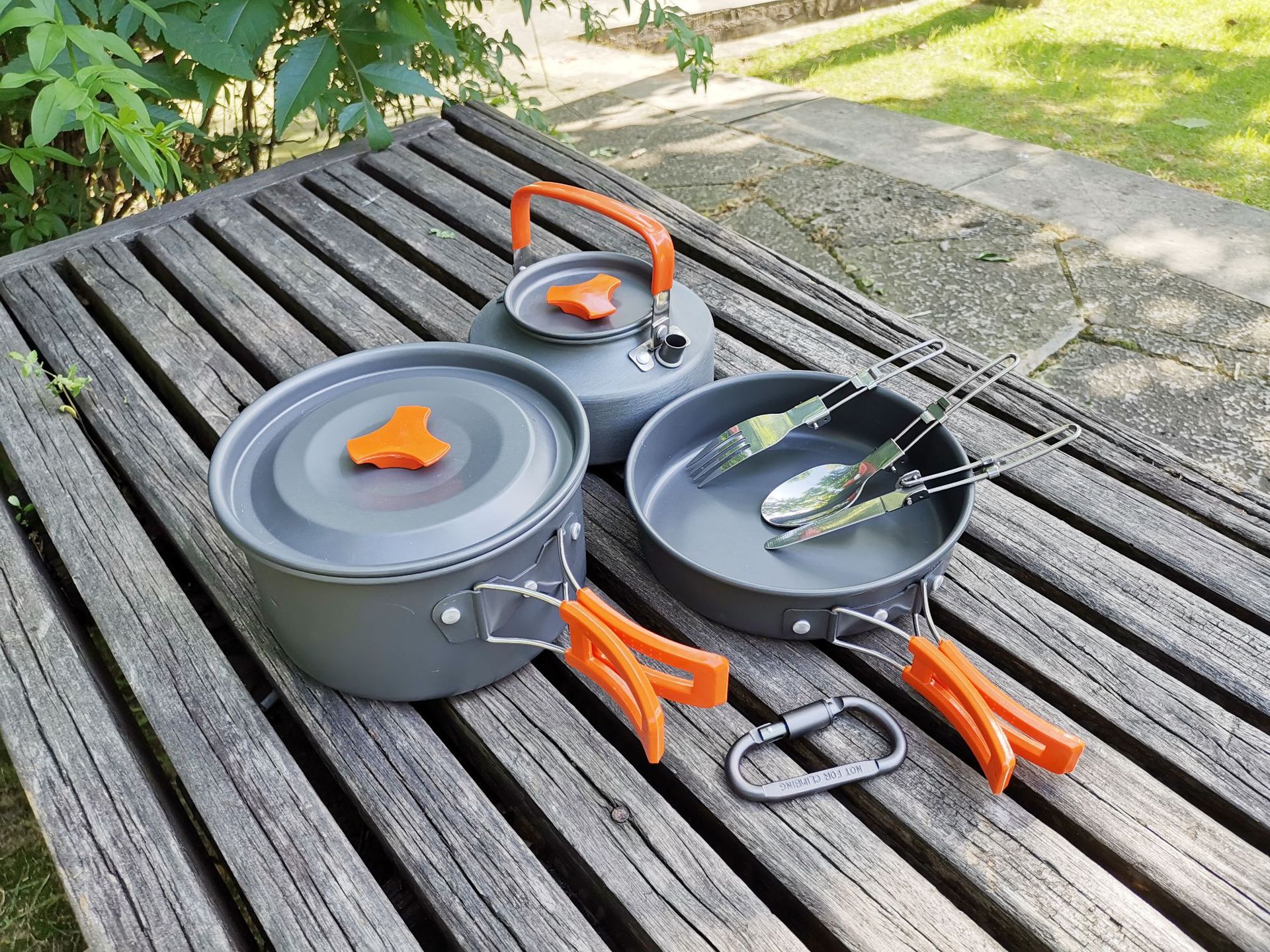 跨境亚马逊热卖户外套锅野营茶壶锅具套装2-3人便携露营炊具餐具