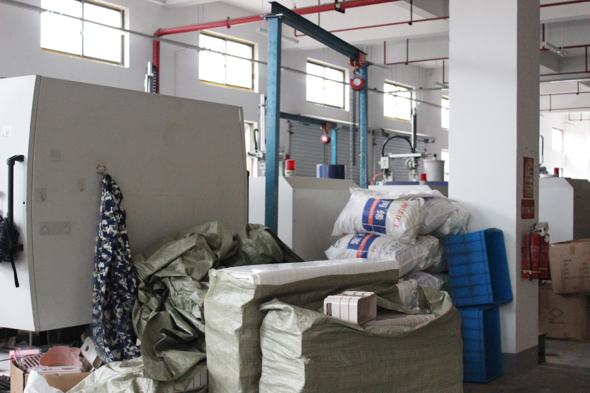 厨房挂钩收纳强力无痕挂钩透明粘钩批发粘贴不锈钢毛巾小挂钩pvc