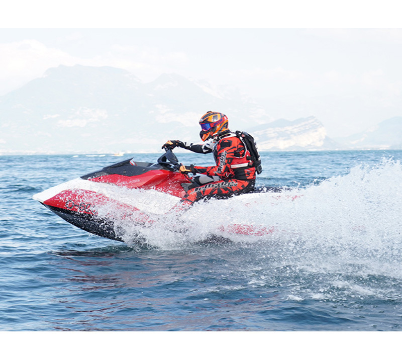 摩托艇 水上摩托快艇高速赛事艇双人喷水推进器摩托车跑车