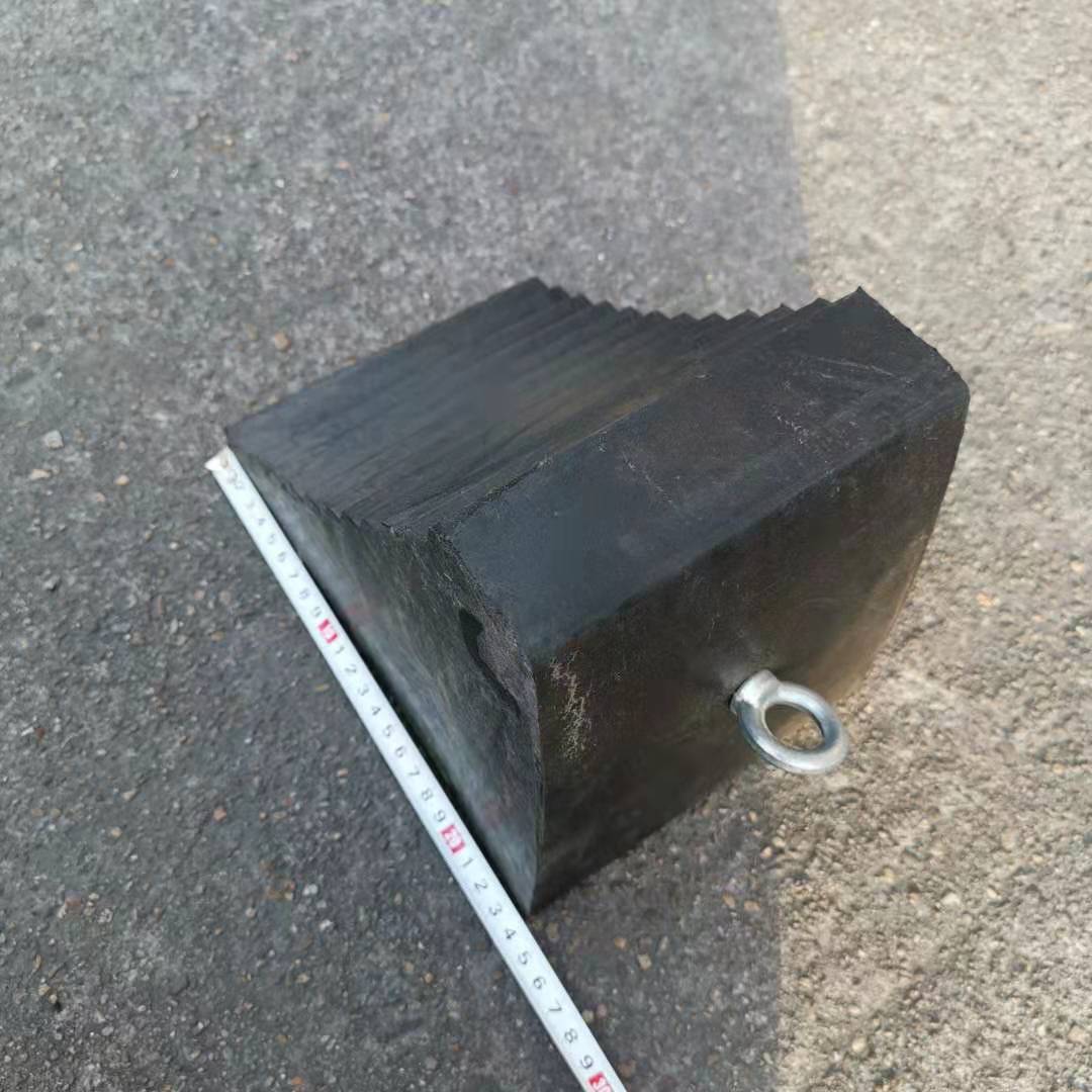 厂家直销 橡胶止退器 橡胶三角木挡车器 汽车货车止滑器