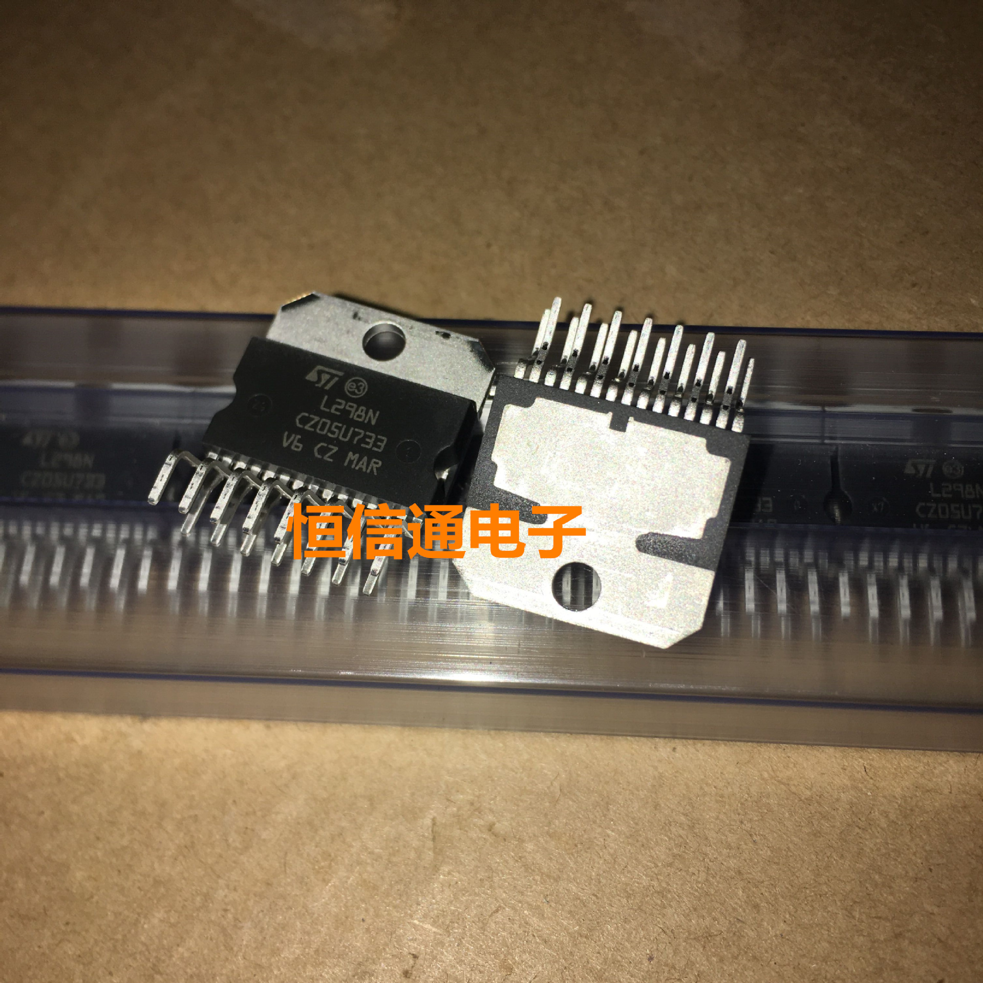 全新进口 l298n zip-15 步进电机驱动芯片/电桥驱动器内部开关