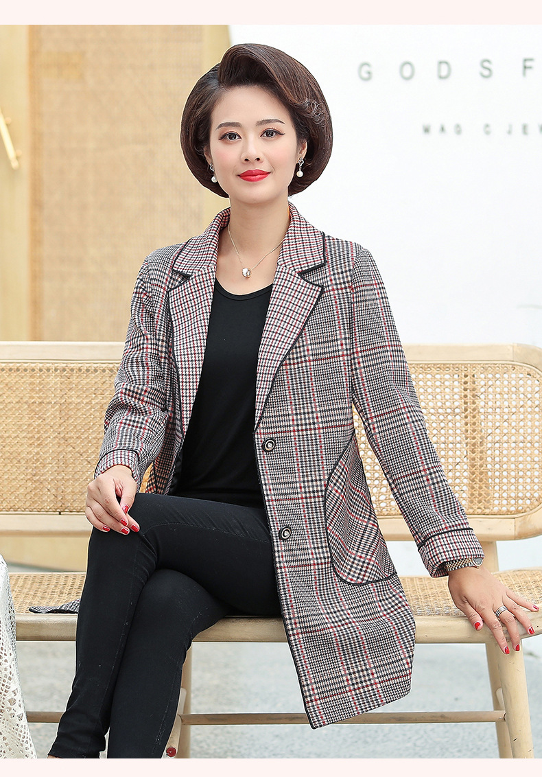 中年风衣女中长款洋气阔太太高贵50岁妈妈装秋装2019新款格子外套
