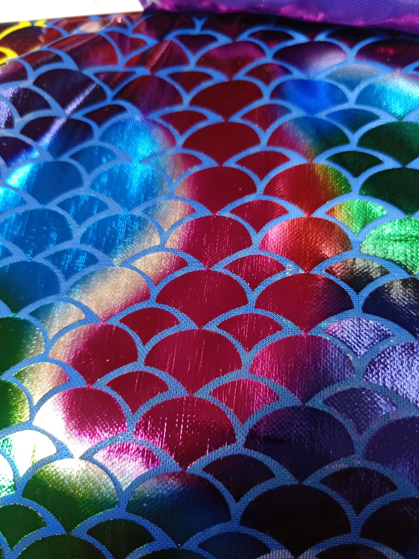 热卖童话人物舞台表演鬼节圣诞礼物背景布烫金布幻彩镭射布现货