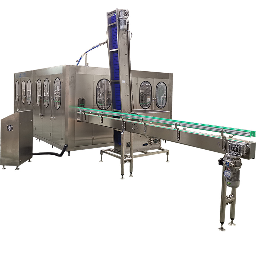 厂家直销新款含气冷罐装碳酸饮料灌装机可乐雪碧含气苏打水灌装机