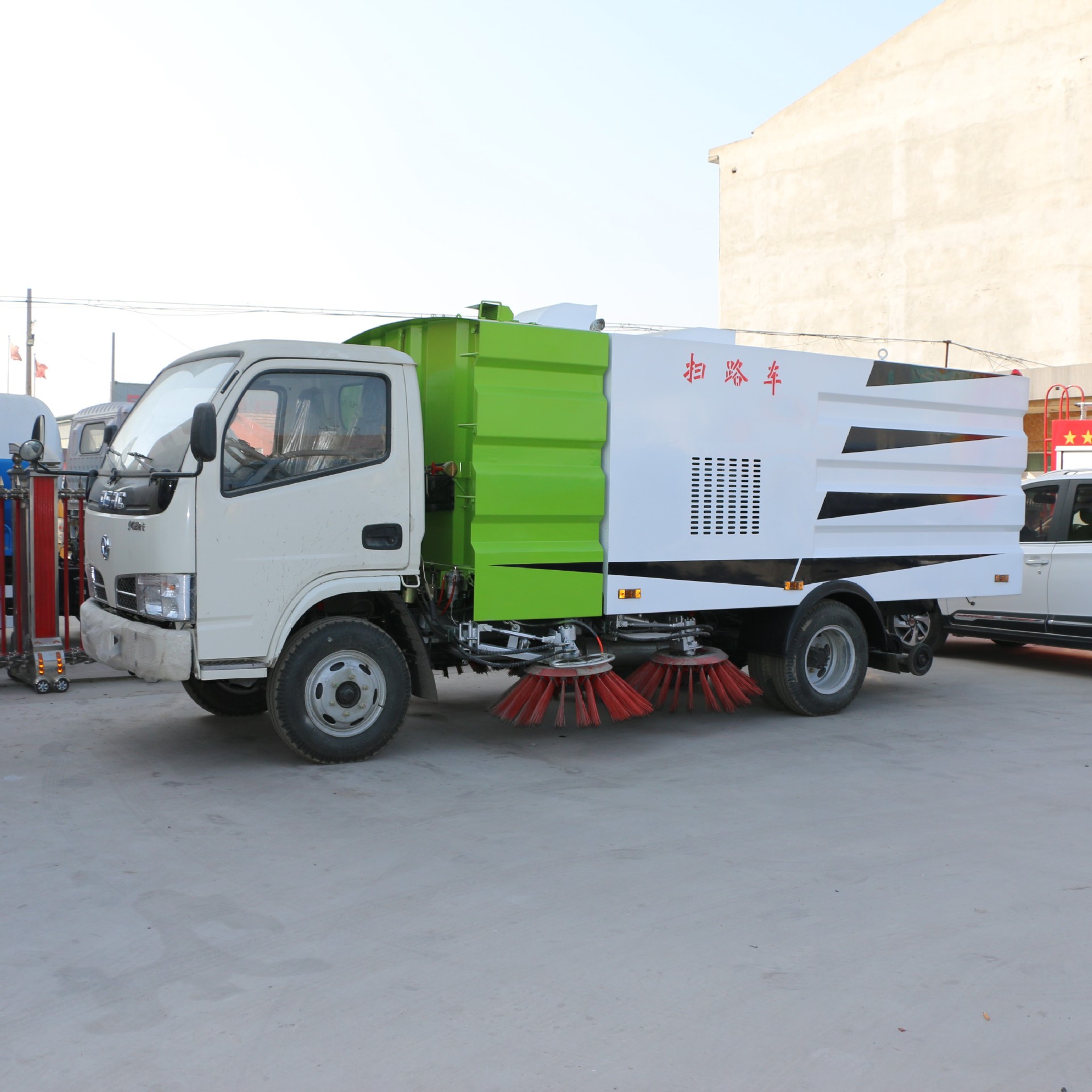 市政环卫大型东风福瑞卡8方扫路车道路洗扫扫地车工厂清扫车