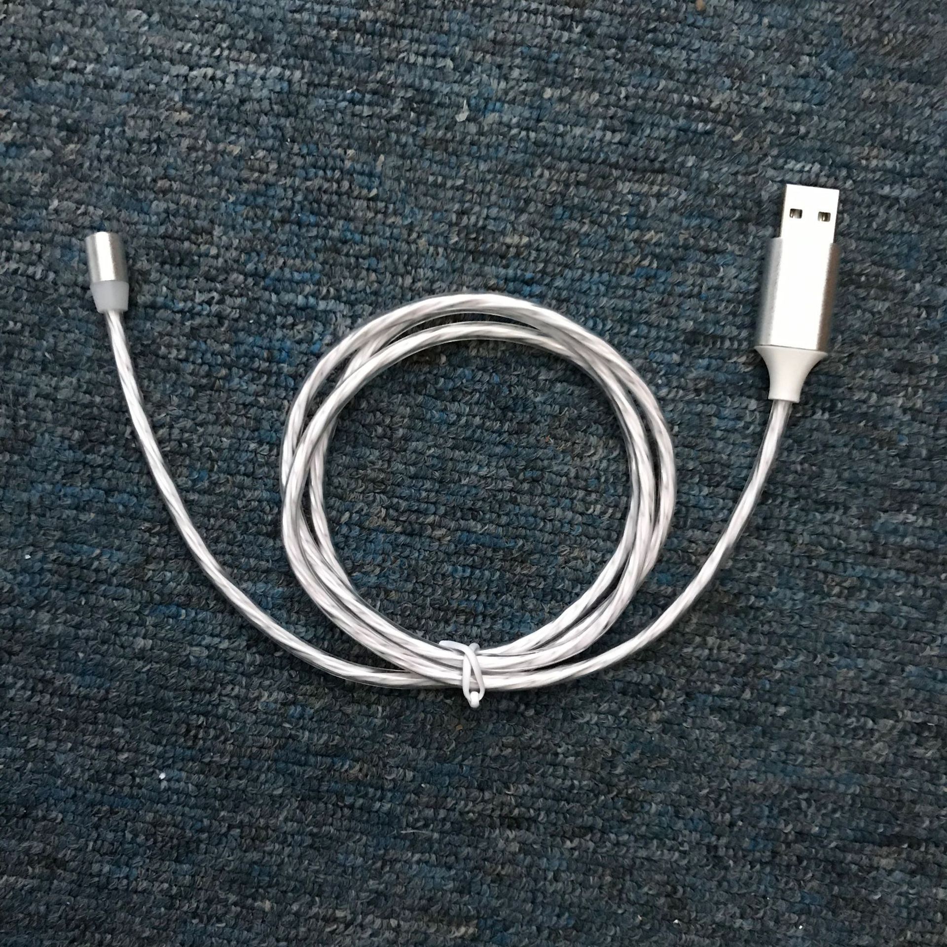 流光数据线 圆形磁吸发光的手机充电线适用苹果6s x安卓typec厂家