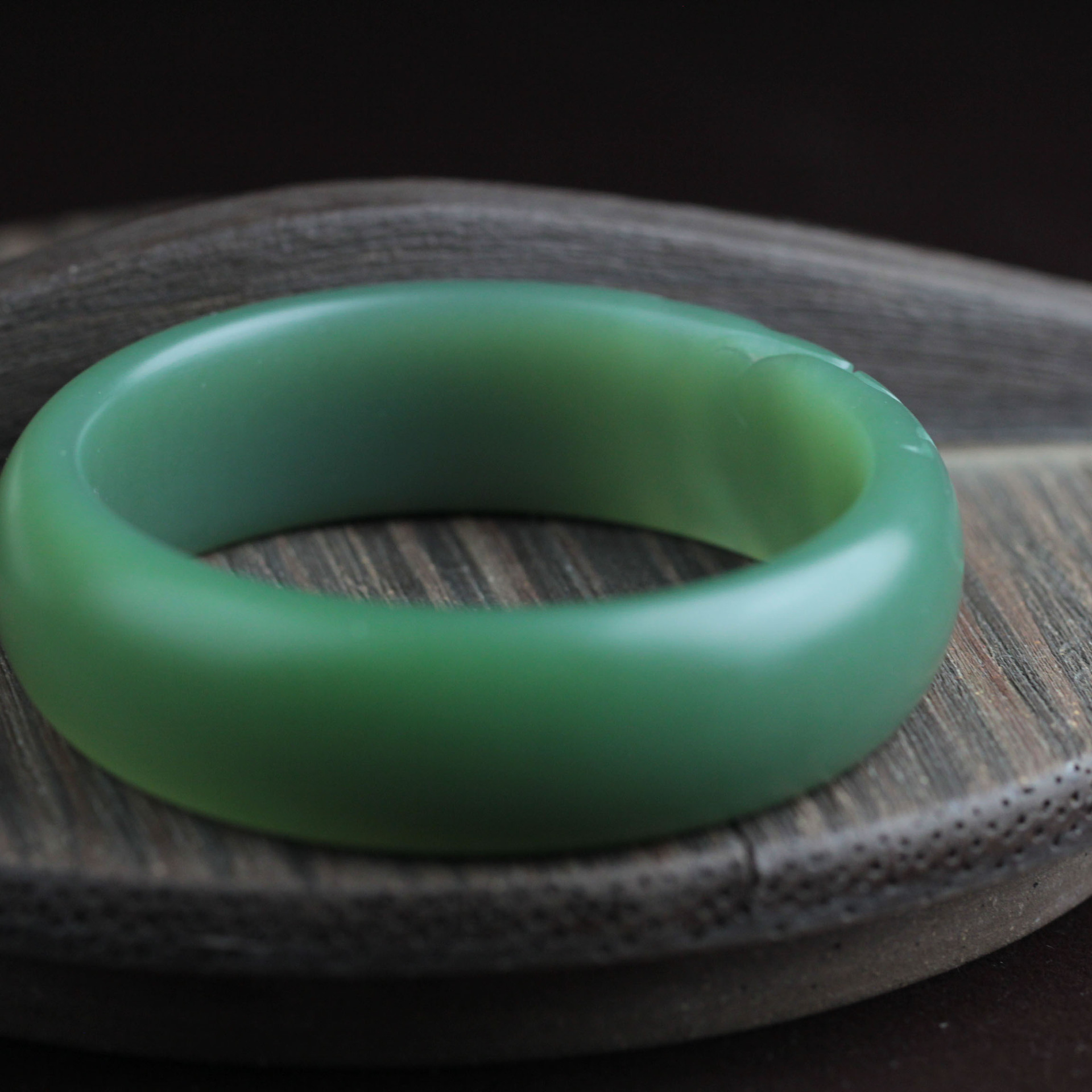 厂家批发和田玉正品 新疆和田玉沙枣青籽料手镯 精品