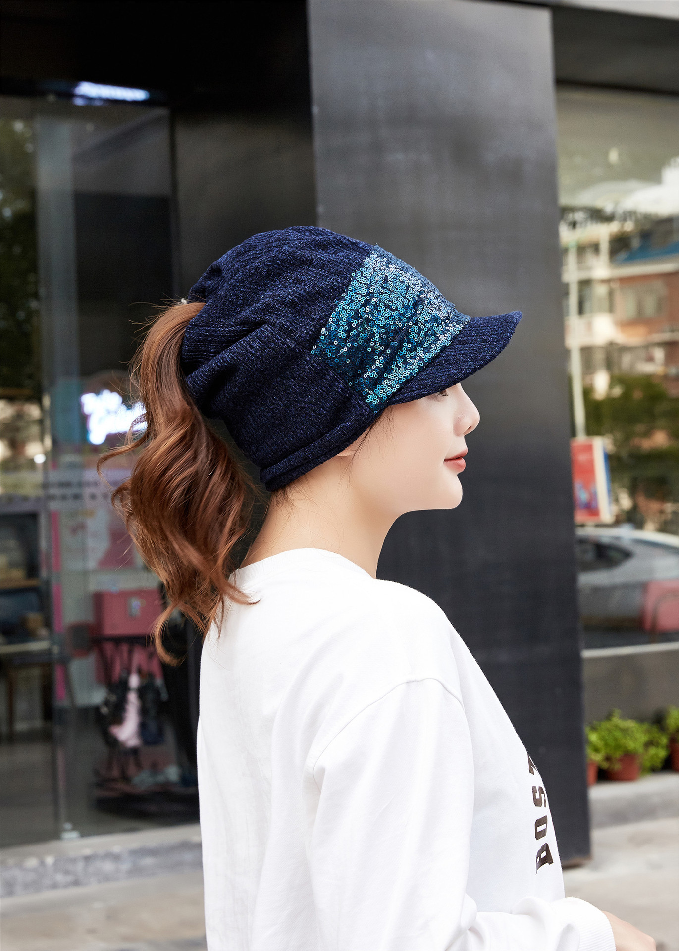 跨境外贸新款秋冬季百搭亮片马尾套头帽防风亚马逊包头帽鸭舌帽