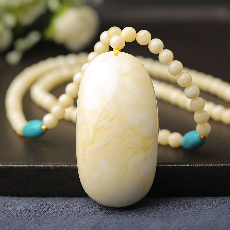 金珀利直播引流礼品骨白蜜蜡吊坠项链鸡油黄琥珀白蜜毛衣链男女款