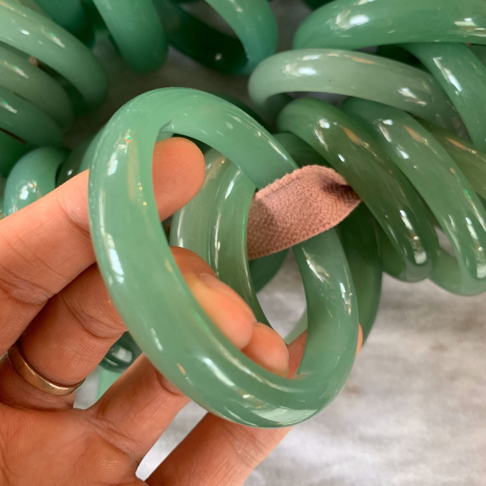 东陵玉手镯 印度翡翠a货玉镯子 满绿冰种女款玉石镯子批发