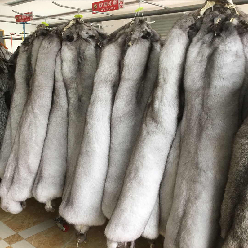 蓝狐厂家批发狐皮狐狸皮整张皮皮草服装原料狐皮银狐皮批发定做