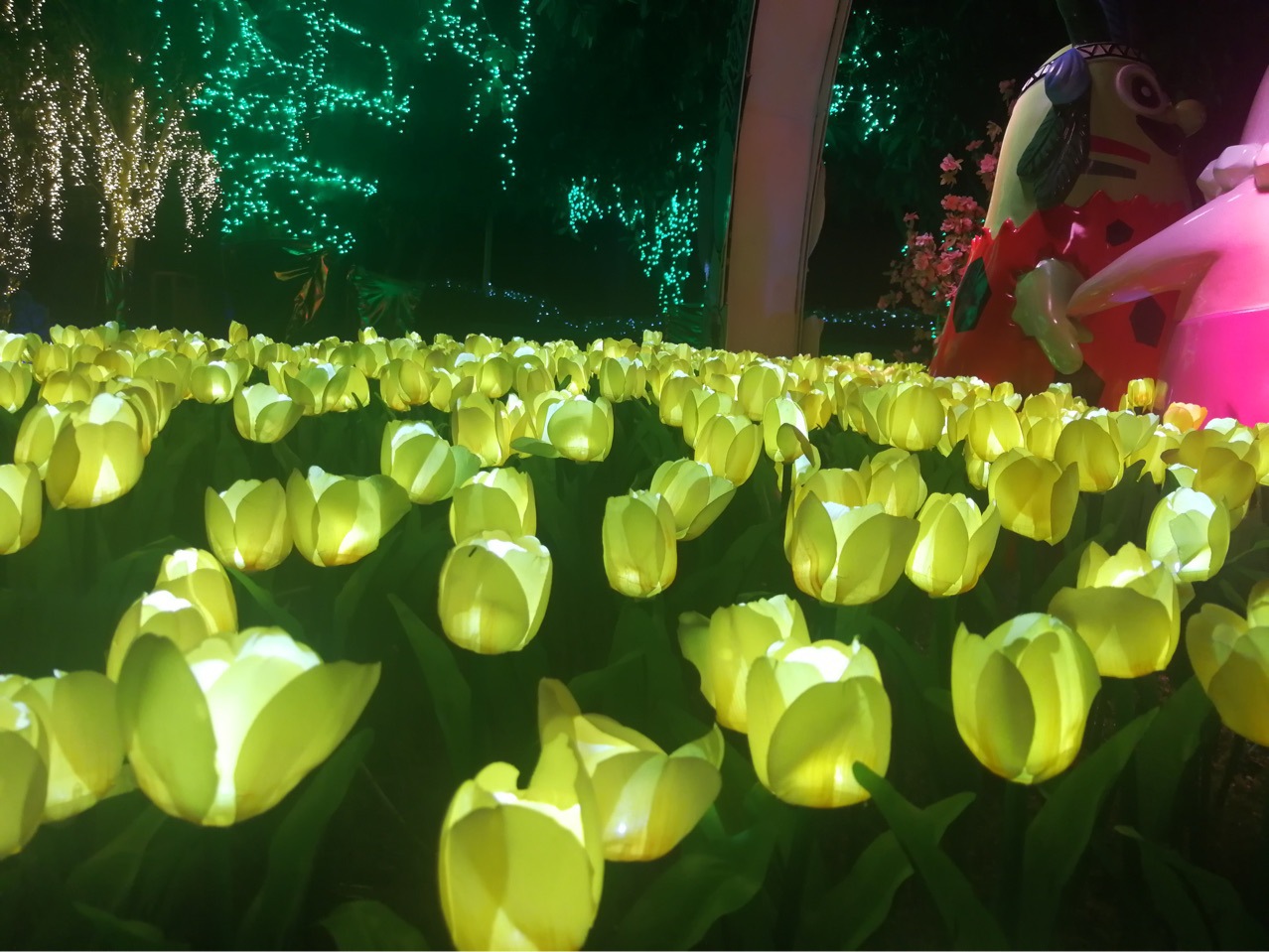 厂家led发光郁金香花灯花海地插花户外美陈亮化工程灯光节景观灯