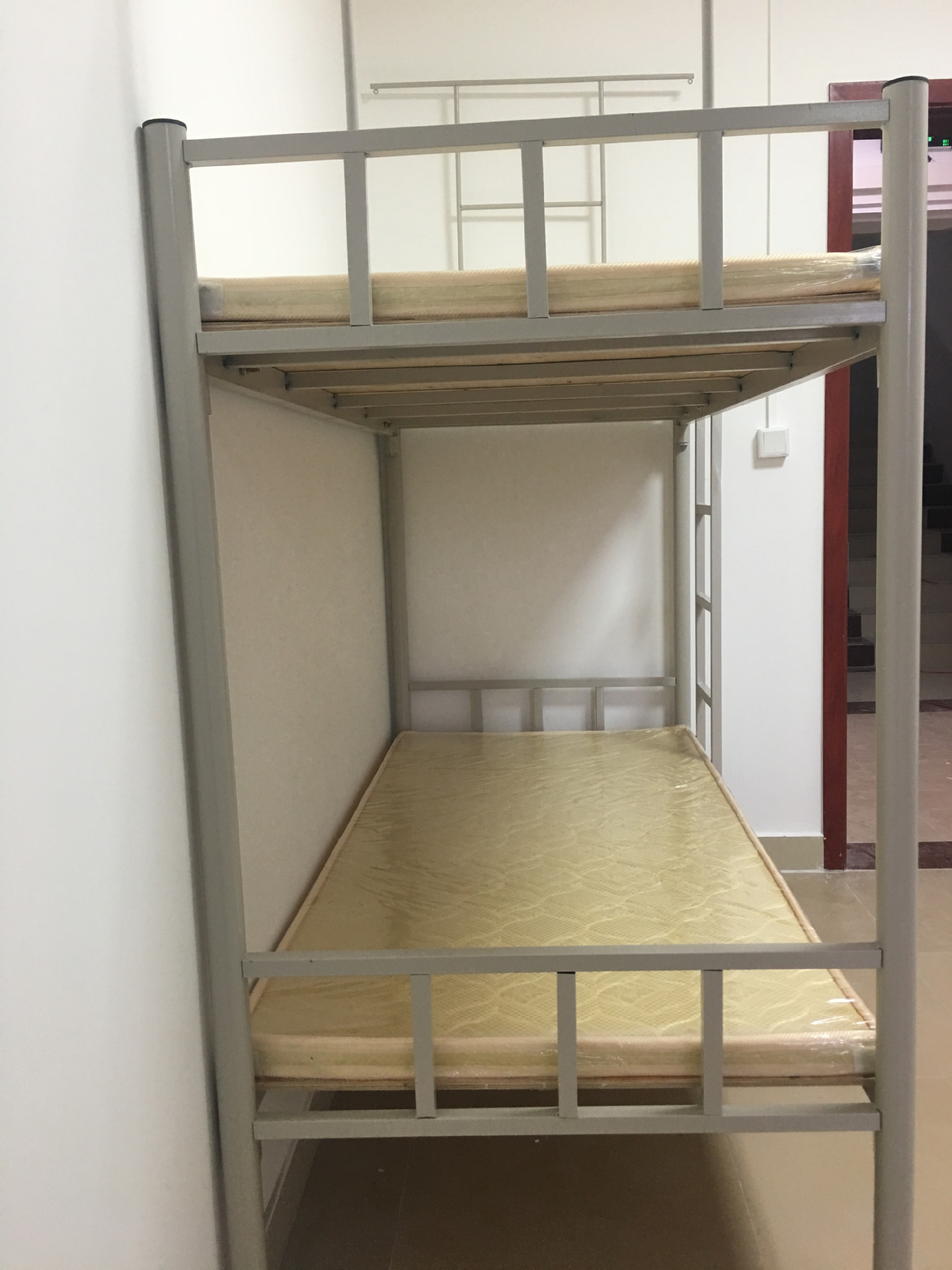 学生双层铁床学校大学生高低床工厂员工宿舍上下铺生产厂家供应