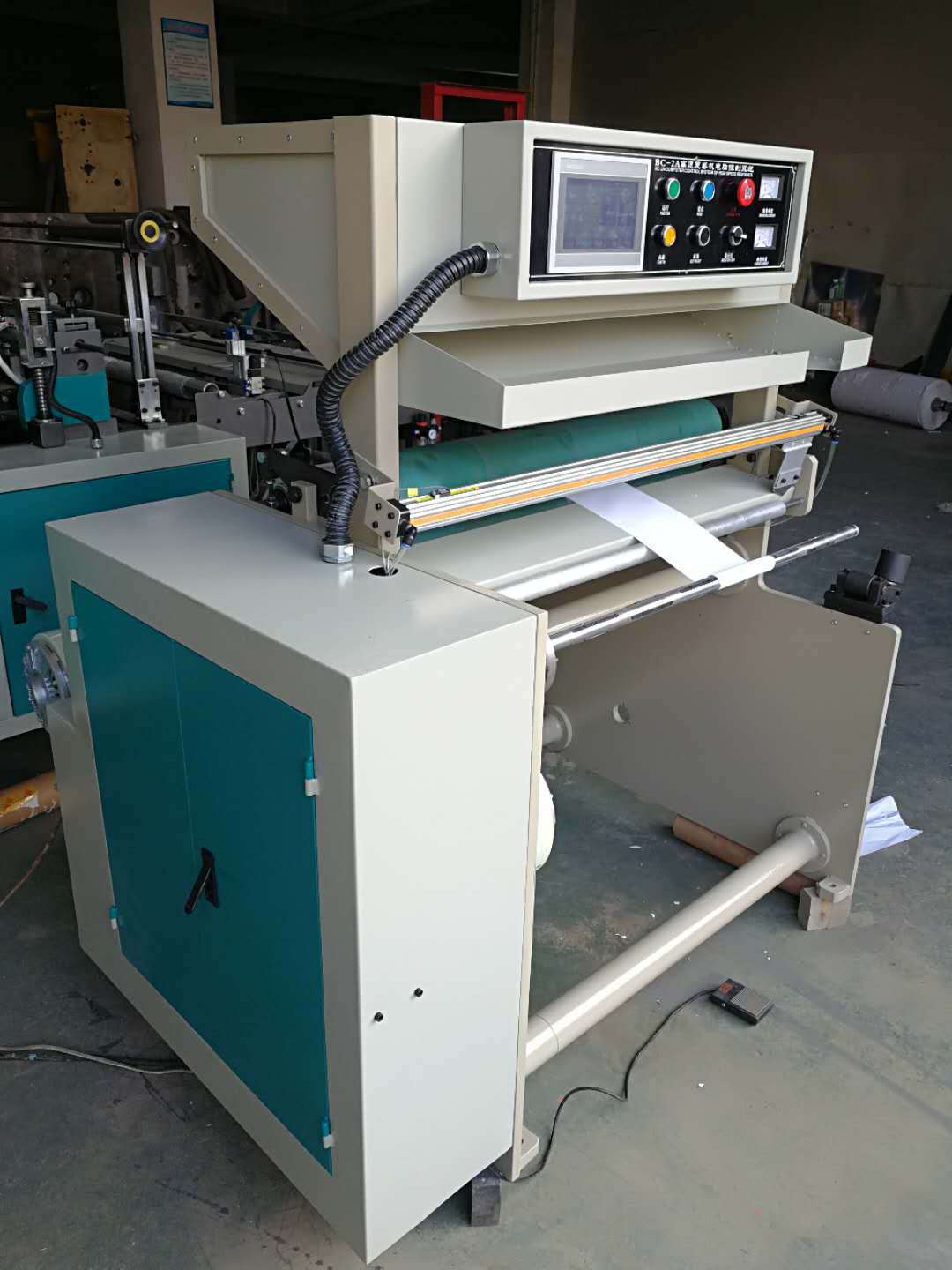 新款壁纸墙纸高速飞刀复卷机分卷机运行稳定厂家直销